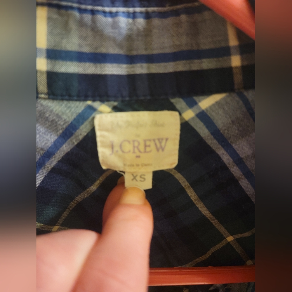 Ladies J.Crew Button Down - Picture 4 of 4